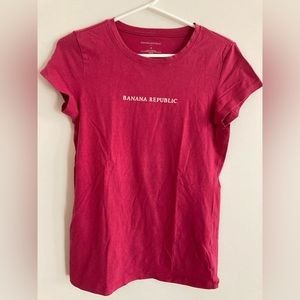 banana republic pink tshirt
